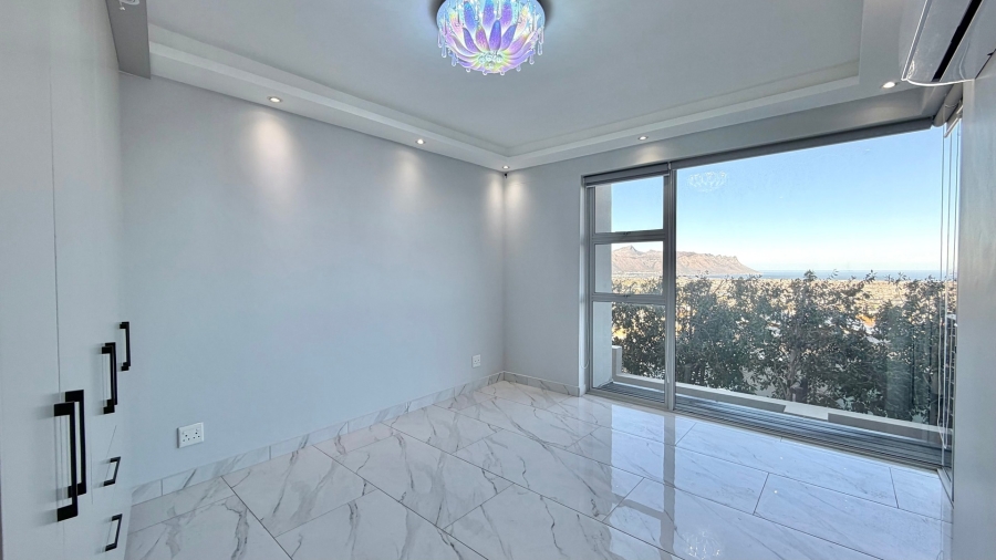 5 Bedroom Property for Sale in Dennegeur Western Cape